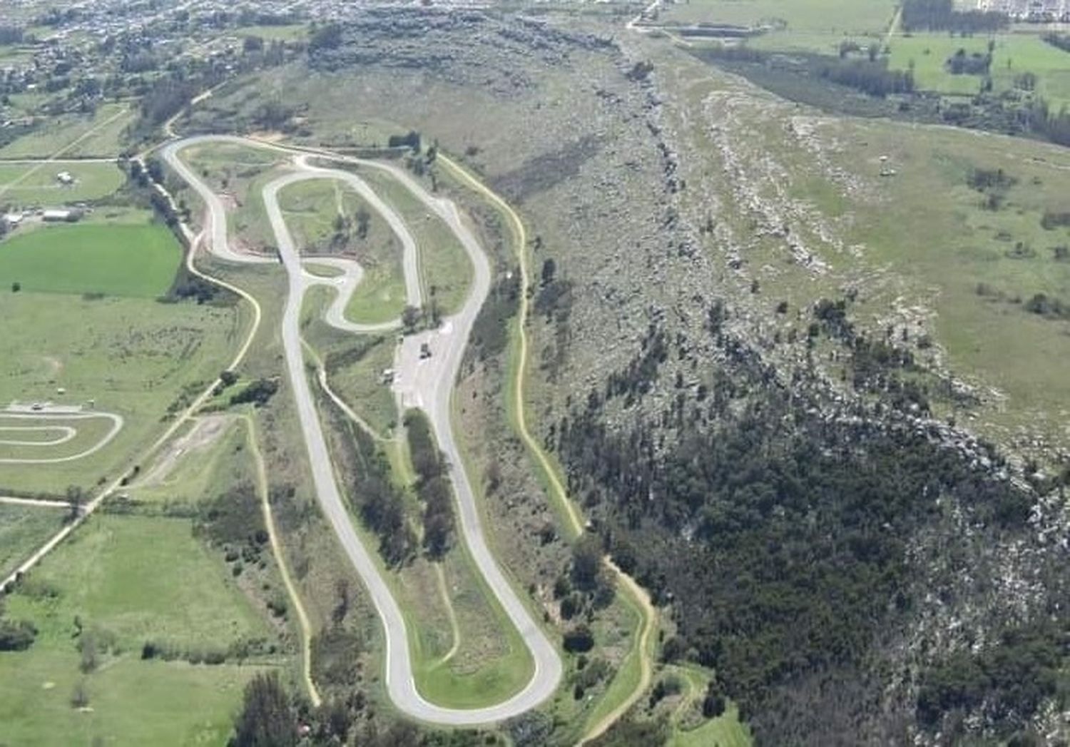 Por más de 580 millones: Provincia oficializó el convenio para la puesta en valor del Autódromo Fangio de Balcarce
